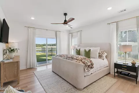 Bedroom - 5370 Shellman Bluff Rd NE, Townsend, GA 31331 photo 1 of 6