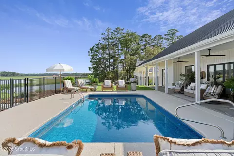Exterior - 5370 Shellman Bluff Rd NE, Townsend, GA 31331 photo 9 of 23