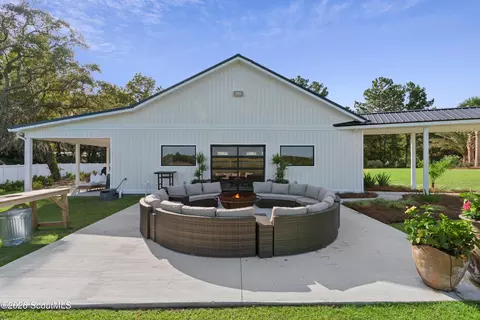 Exterior - 5370 Shellman Bluff Rd NE, Townsend, GA 31331 photo 19 of 23