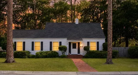 713 Magnolia Dr, Waycross, GA 31501