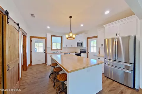 Kitchen - 4701 Riggins Rd, Blackshear, GA 31516 photo 1 of 4