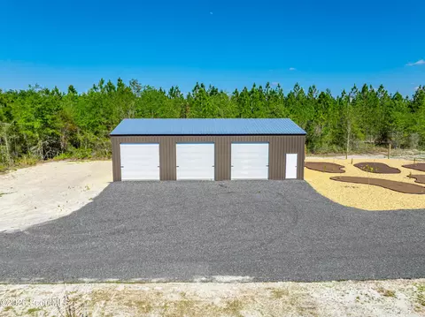 Exterior - 4701 Riggins Rd, Blackshear, GA 31516 photo 11 of 12