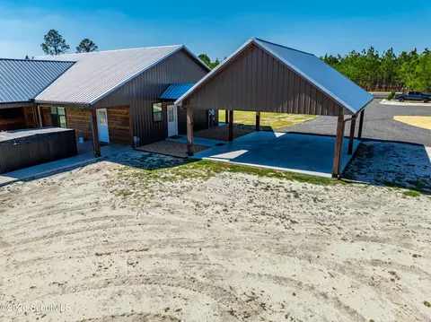 Exterior - 4701 Riggins Rd, Blackshear, GA 31516 photo 7 of 12