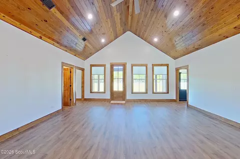 Living - 4701 Riggins Rd, Blackshear, GA 31516 photo 2 of 2