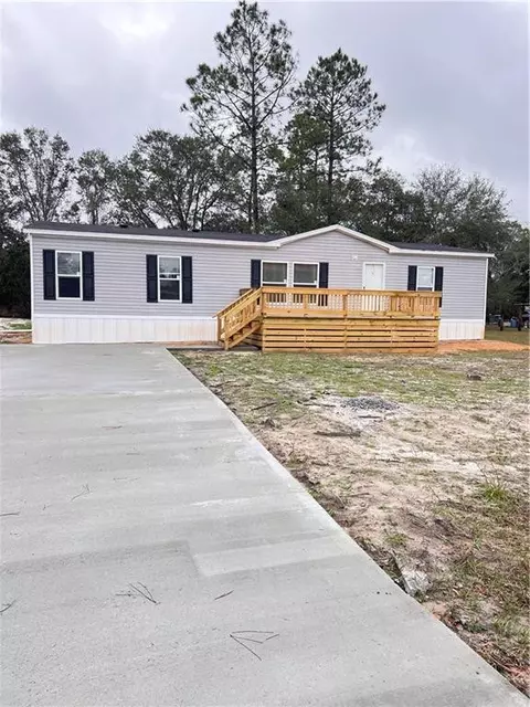 4720 Otter Creek Cir, Blackshear, GA 31516