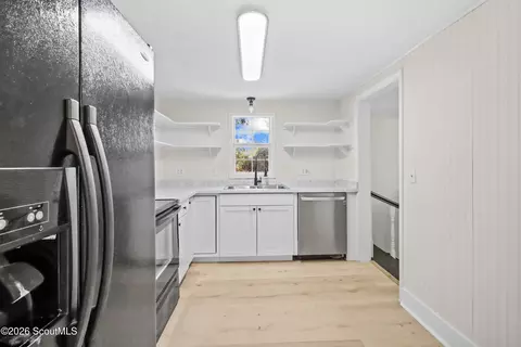 Kitchen - 6119 Offerman Loop, Patterson, GA 31557 photo 1 of 2
