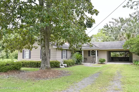 1301 Dean Dr, Waycross, GA 31501