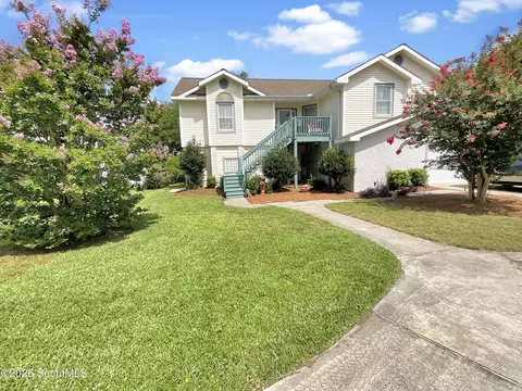 233 Sandcastle Way, Saint Simons Island, GA 31522