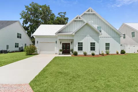 1034 Captains Cv Way, Saint Simons Island, GA 31522