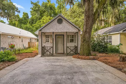 429 Pine St, Saint Simons Island, GA 31522