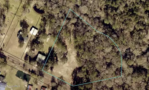 94 Holtz Rd, Kingsland, GA 31548