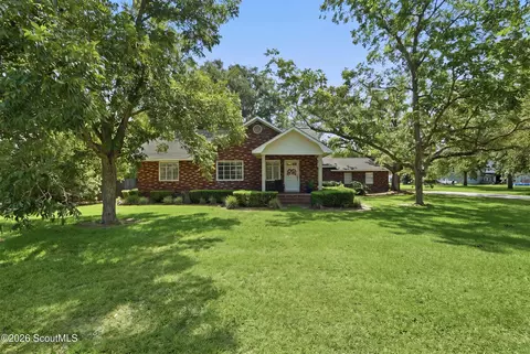 513 N Caswell St, Glennville, GA 30427