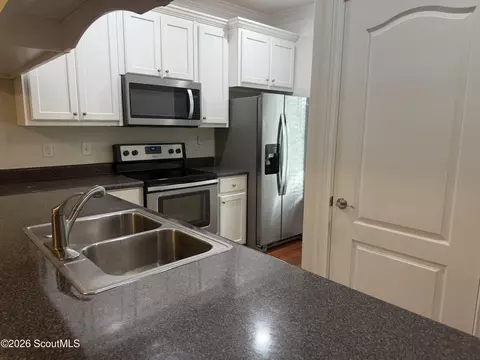 Kitchen - 7272 Shellman Bluff Rd NE #9, Townsend, GA 31331 photo 3 of 4