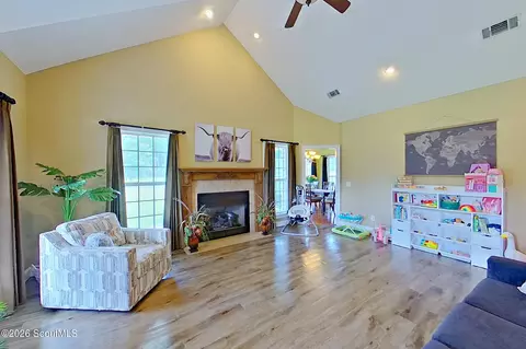 Living - 4400 Carson Rd, Blackshear, GA 31516 photo 1 of 2
