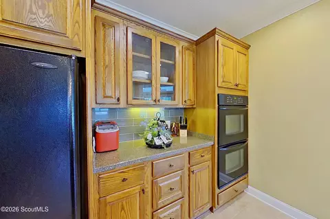 Kitchen - 4400 Carson Rd, Blackshear, GA 31516 photo 2 of 5