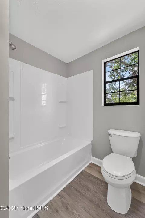 Bath - 401 Ware St, Blackshear, GA 31516 photo 1 of 3