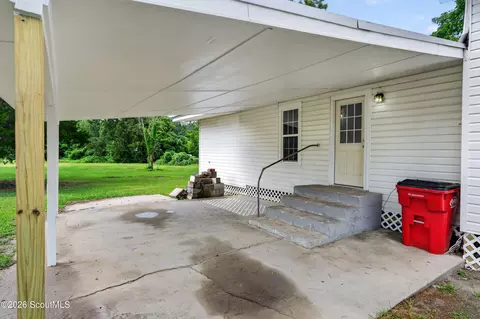 Exterior - 401 Ware St, Blackshear, GA 31516 photo 5 of 5