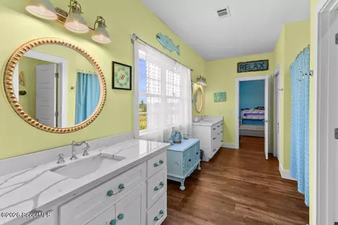 Bath - 3129 Piney Bluff Rd, Baxley, GA 31513 photo 7 of 8