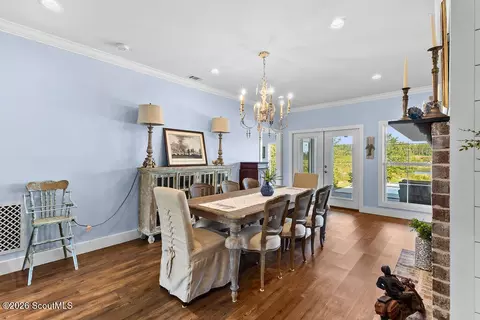 Dining - 3129 Piney Bluff Rd, Baxley, GA 31513 photo 2 of 3