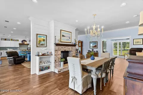 Dining - 3129 Piney Bluff Rd, Baxley, GA 31513 photo 1 of 3