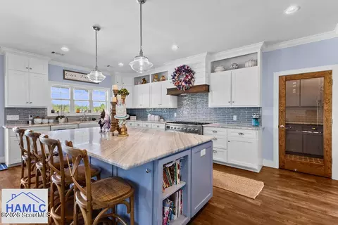 Kitchen - 3129 Piney Bluff Rd, Baxley, GA 31513 photo 1 of 3