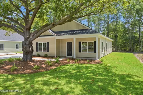 1302 Kentucky St, Darien, GA 31305