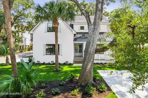 1154 Ocean Blvd, Saint Simons Island, GA 31522