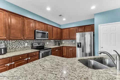 Kitchen - 413 Lions Den Dr, Pooler, GA 31322 photo 2 of 5