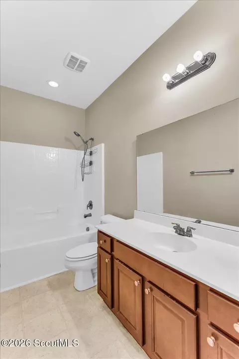 Bath - 413 Lions Den Dr, Pooler, GA 31322 photo 2 of 8
