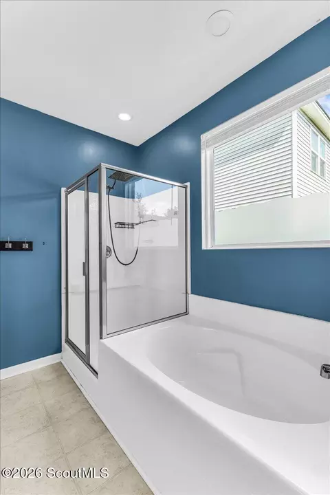 Bath - 413 Lions Den Dr, Pooler, GA 31322 photo 5 of 8