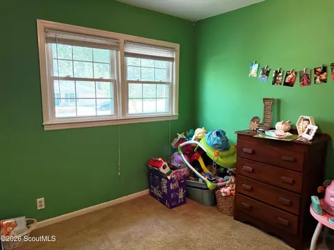 Bedroom - 305 Purdom Dr, Blackshear, GA 31516 photo 5 of 7