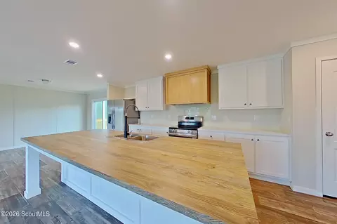 Kitchen - 6982 College Ave, Blackshear, GA 31516 photo 1 of 5