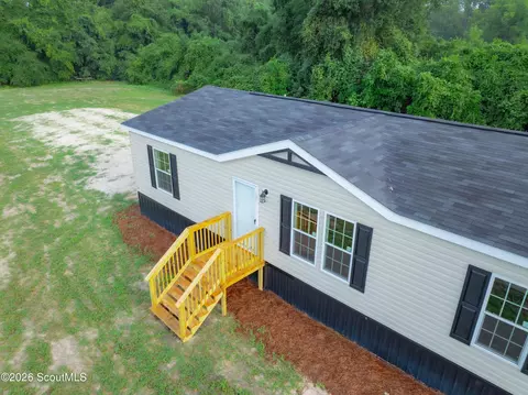 Exterior - 6982 College Ave, Blackshear, GA 31516 photo 3 of 5