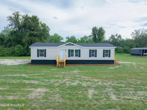 Exterior - 6982 College Ave, Blackshear, GA 31516 photo 2 of 5