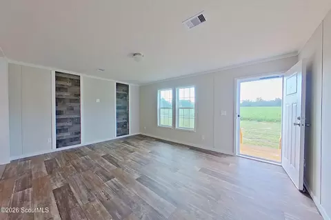 Living - 6982 College Ave, Blackshear, GA 31516 photo 1 of 2