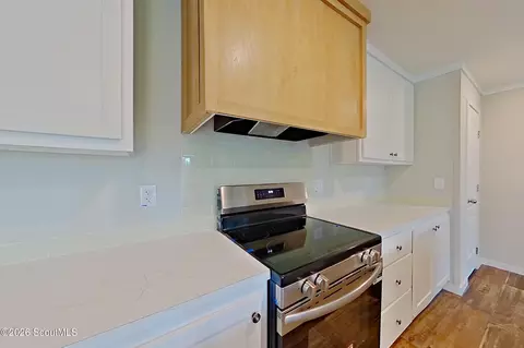 Kitchen - 6982 College Ave, Blackshear, GA 31516 photo 4 of 5