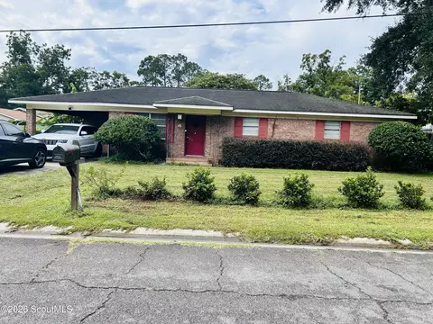 2930 Edgewood Rd, Waycross, GA 31503
