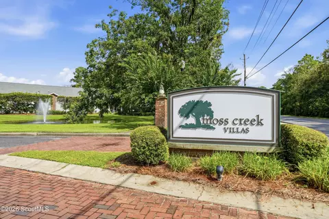 457 Moss Creek Ln, Brunswick, GA 31520