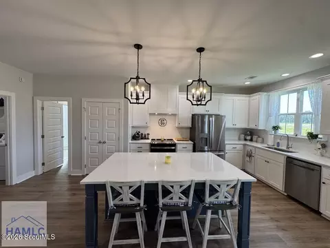 Kitchen - 338 Cottage Loop, Midway, GA 31320 photo 1 of 5