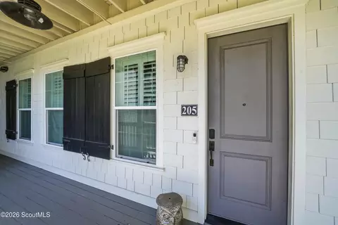111 Gascoigne Ave #205, Saint Simons Island, GA 31522