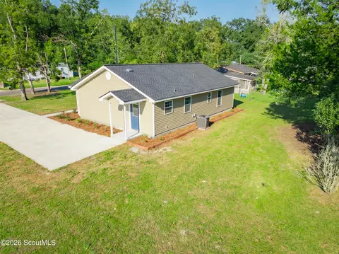 Exterior - 121 Union St, Waycross, GA 31501 photo 4 of 5