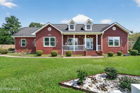 932 Hitching Post Ln, Waycross, GA 31503