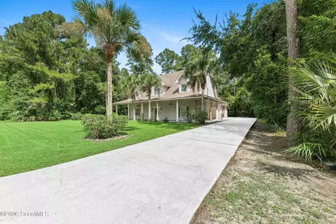 327 Marina Isle Dr, Woodbine, GA 31569