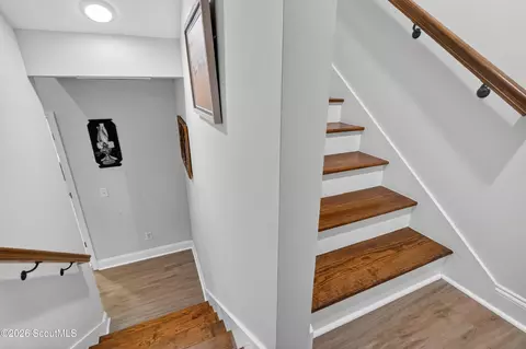 Entry Way - 218 Eagle Crest Dr, Waverly, GA 31565 photo 4 of 5