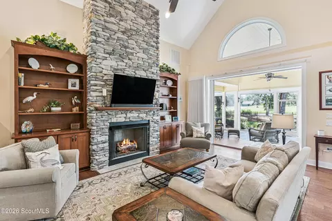 Living - 440 Eagle Crest Dr, Waverly, GA 31565 photo 3 of 5