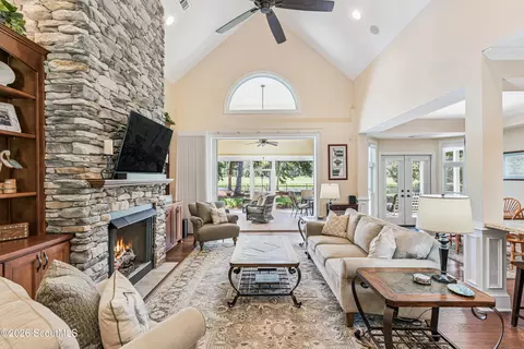 Living - 440 Eagle Crest Dr, Waverly, GA 31565 photo 5 of 5