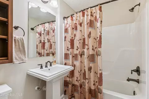 Bath - 440 Eagle Crest Dr, Waverly, GA 31565 photo 7 of 7