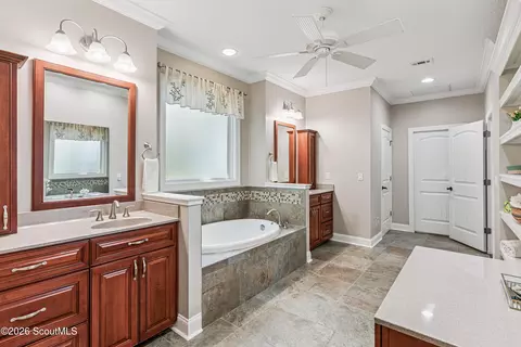 Bath - 440 Eagle Crest Dr, Waverly, GA 31565 photo 2 of 7