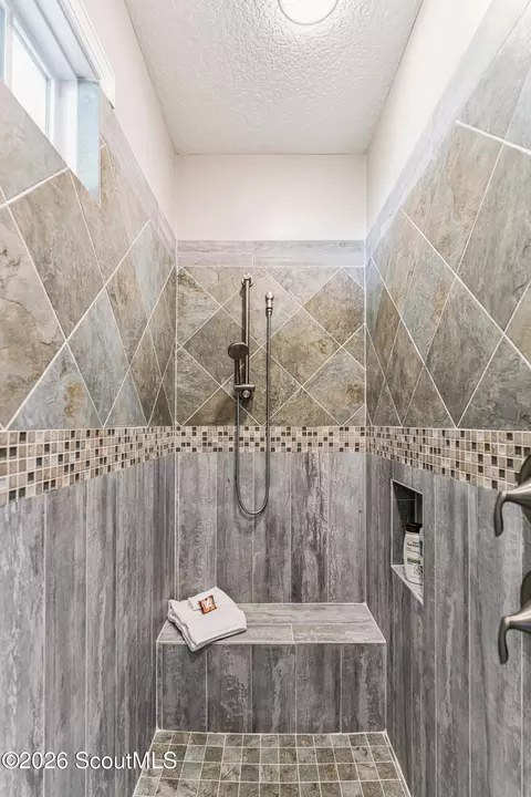 Bath - 440 Eagle Crest Dr, Waverly, GA 31565 photo 3 of 7