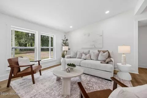 Living - 562 4th Street Ext, Guyton, GA 31312 photo 2 of 3